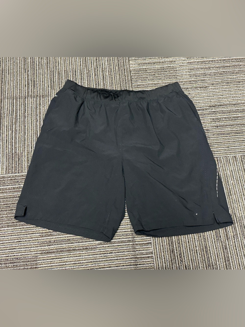 Men’s XL UNIPRO athletic shorts with quick dry black elastic waistband